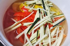 夏野菜の酸辛スープ1
